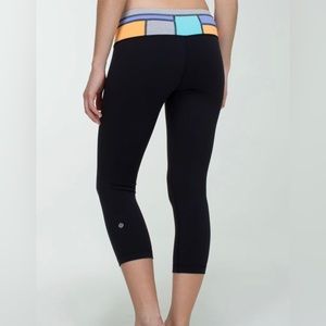 Lululemon Reversible wonder under crop legging black size 4